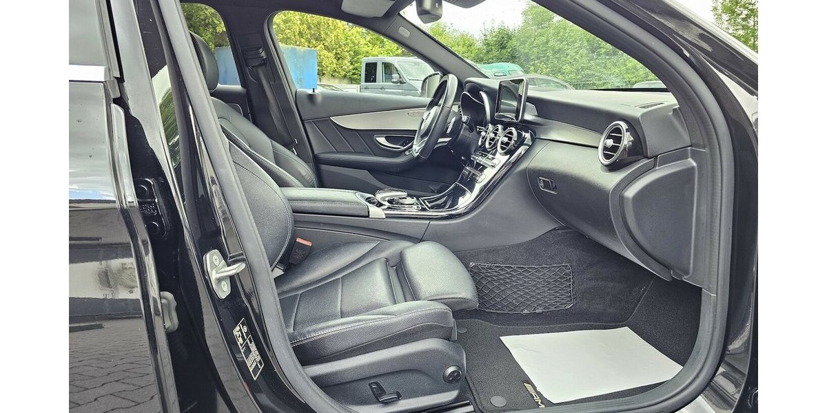 Mercedes-Benz C 250 d T AMG Line LEDER NAVI LED AUS 2.HAND 113.520 km 21.990 &euro; Löhne 32584