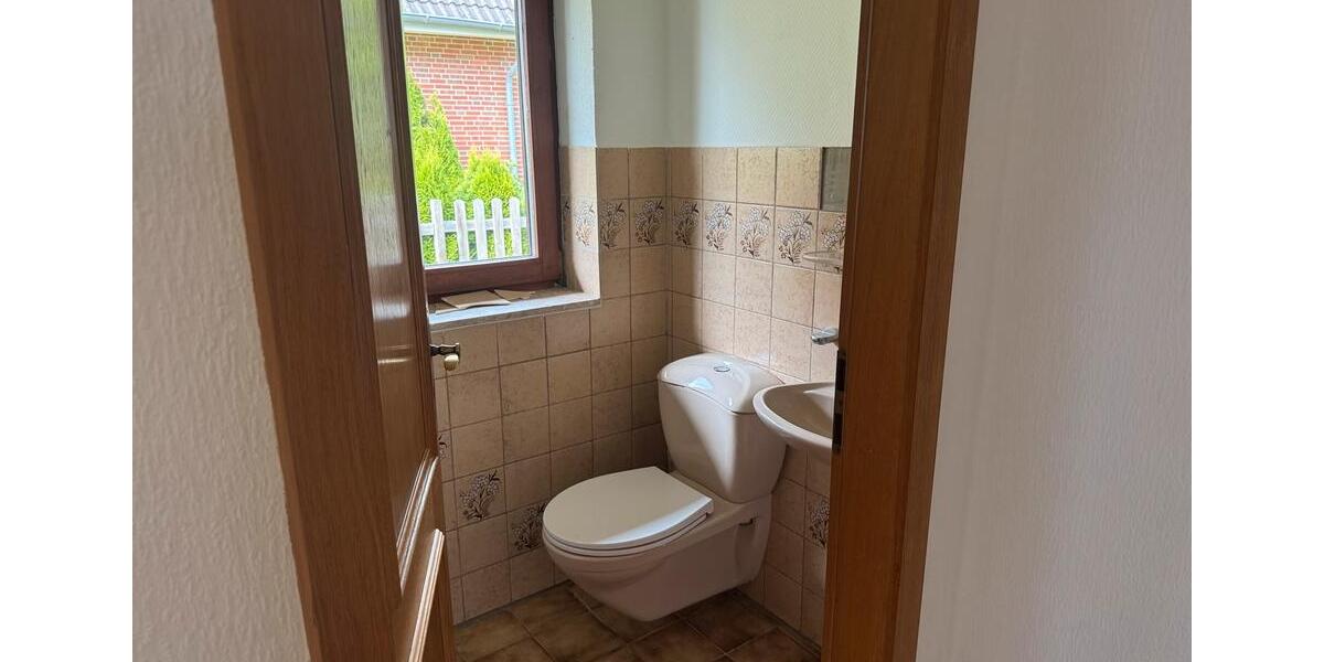Einfamilienhaus Leck - 8 Zimmer, 200 m&sup2;, 350.000&euro; | Angebot:26816397