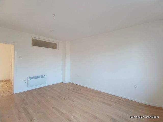Etagenwohnung Duisburg Untermeiderich - 2 Zimmer, 61 m&sup2;, 500&euro; | Angebot:26815953