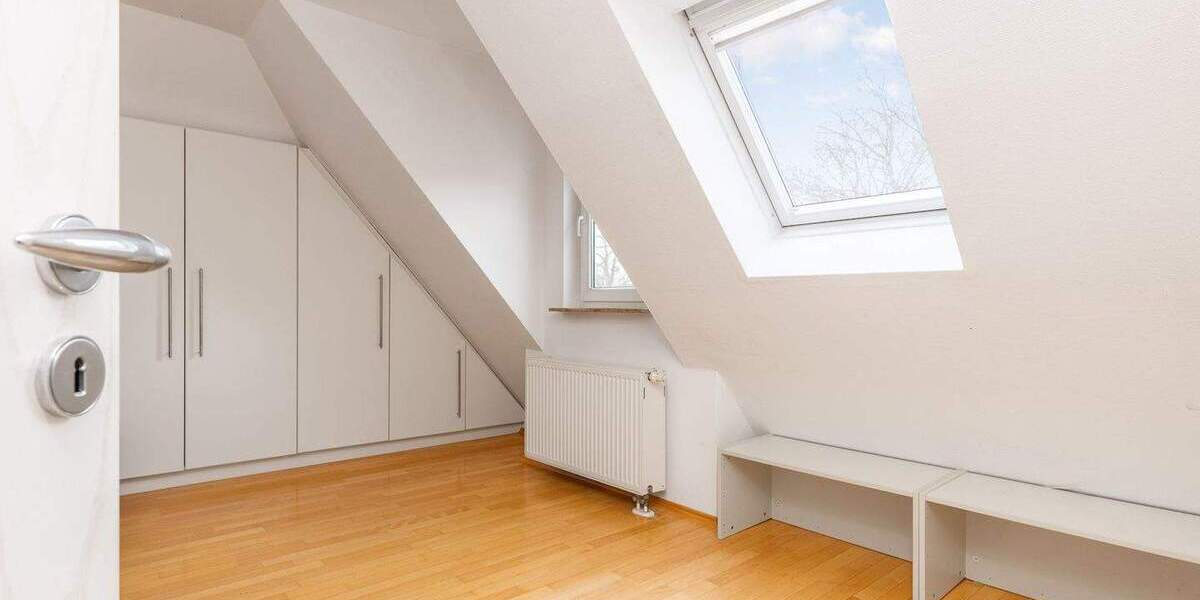 Etagenwohnung Schöneiche bei Berlin - 3 Zimmer, 146 m&sup2;, 485.000&euro; | Angebot:25836845