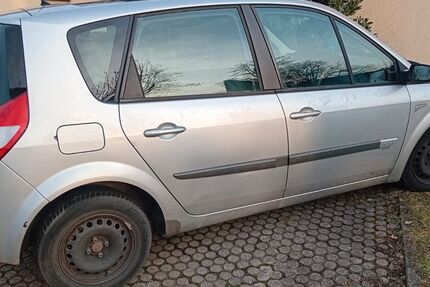Renault Scenic 141.000 km 900 &euro; Schwieberdingen 71701