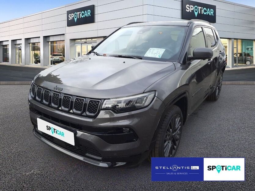Jeep Compass 32.948 km 25.685 € Hamburg 22457