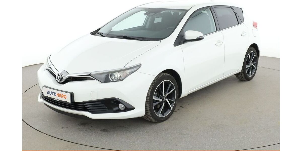 Toyota Auris 109.303 km 10.680 &euro; Dresden 01187