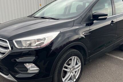 Ford Kuga 85.000 km 9.500 &euro; Berlin 12057