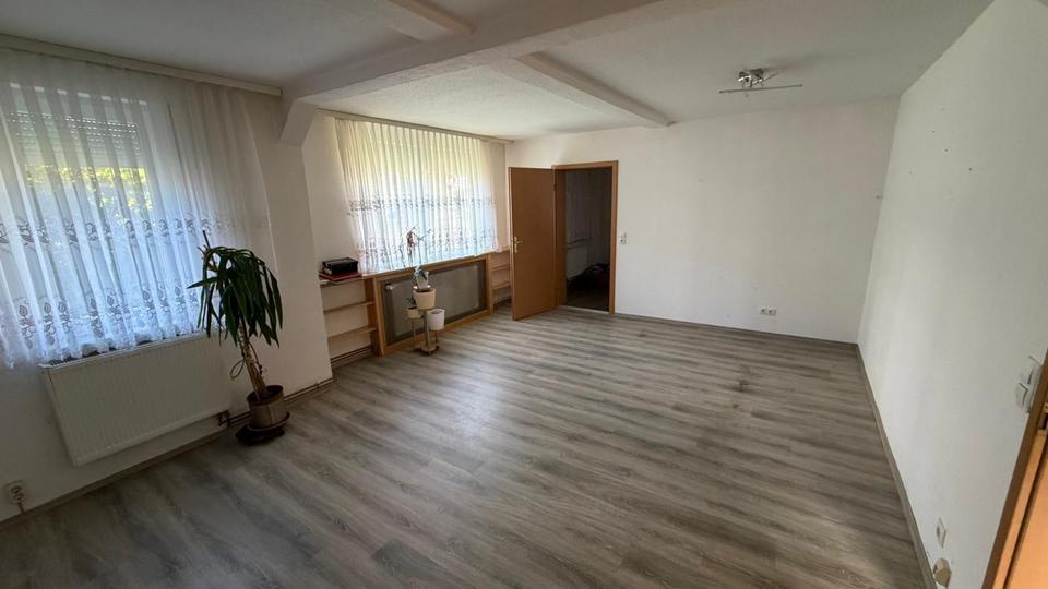 Einfamilienhaus Waltershausen - 5 Zimmer, 106 m&sup2;, 170.000&euro; | Angebot:26637368