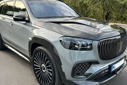 Mercedes-Benz GLS 600 6.000 km 296.310 &euro; München 81737