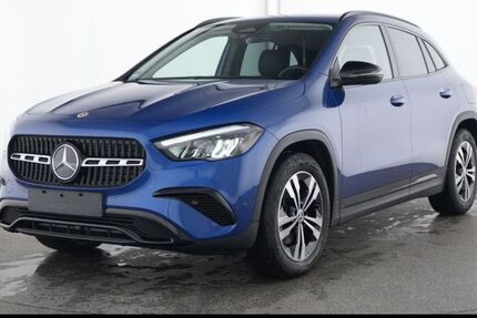 Mercedes-Benz GLA 200 12.758 km 38.959 &euro; Bad Neustadt 97616