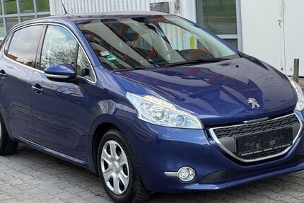 Peugeot 208 114.000 km 2.999 &euro; Chemnitz 09120