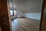 Dachgeschoßwohnung Oberviechtach - 5 Zimmer, 125 m&sup2;, 1.000&euro; | Angebot:26125886