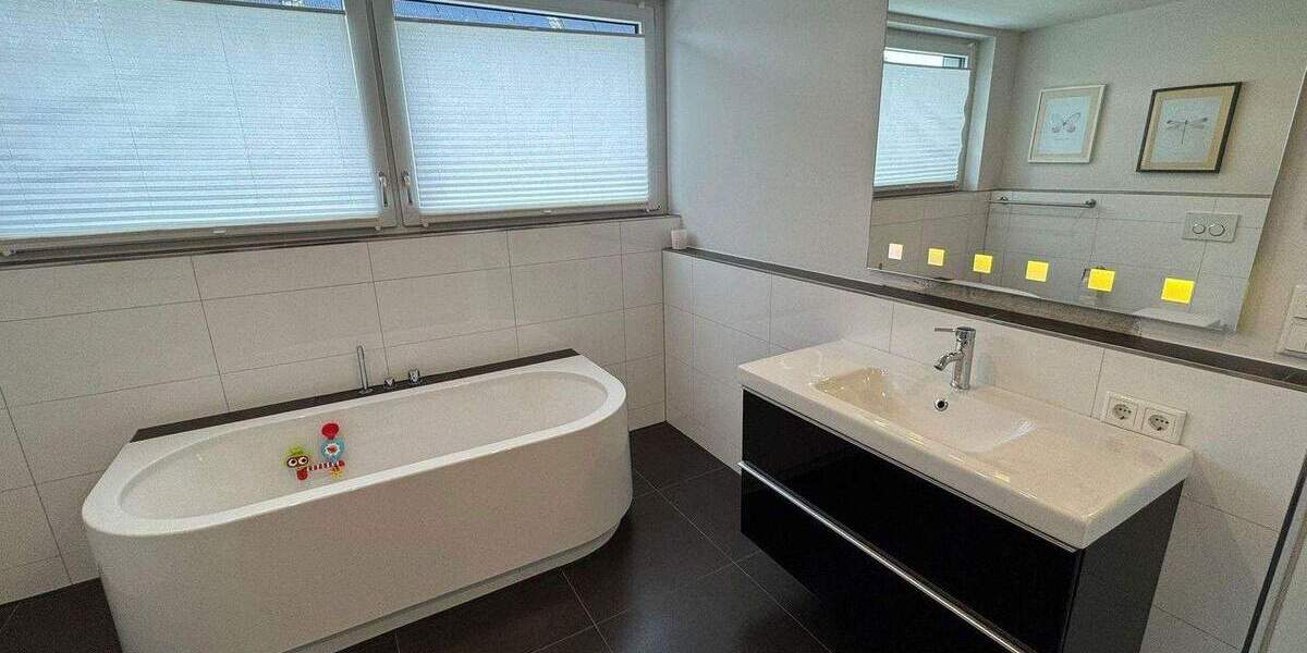 Einfamilienhaus Titisee-Neustadt Titisee - 1 Zimmer, 297 m&sup2;, 1.500.000&euro; | Angebot:25249239