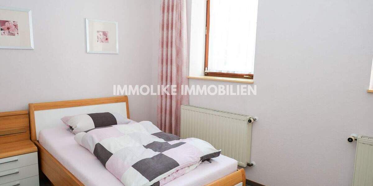 Mehrfamilienhaus, Wohnhaus Steinau an der Straße Steinau - 8 Zimmer, 207 m&sup2;, 239.000&euro; | Angebot:25845730