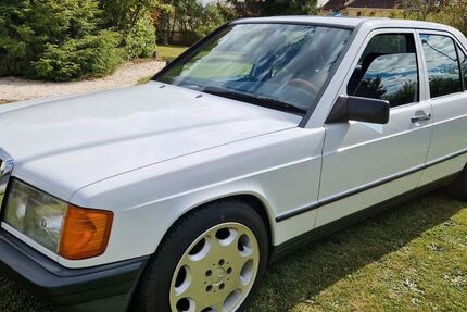 Mercedes-Benz 190 152.900 km 11.299 &euro; Neusorg 95700
