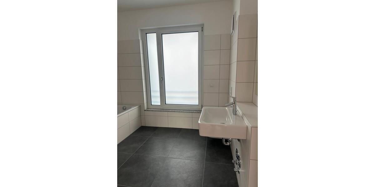 Einfamilienhaus Pforzheim Nordstadt - 2 Zimmer, 83 m&sup2;, 1.550&euro; | Angebot:25804691