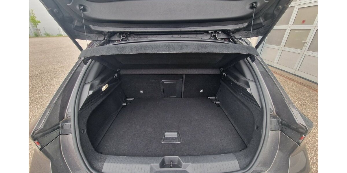 Opel Astra 1.5DGS Line Klimaautomatik Automatik 64.000 km 21.998 &euro; Landau 76829