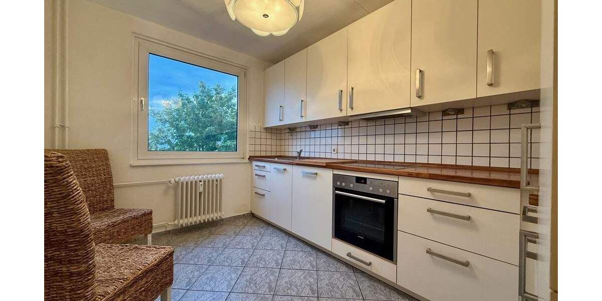 Bezugsfreie 5-Raum-Whg. mit Essbereich, Balkon, und EBK Henri-Dunant-Allee, Kronshagen 4 zimmer