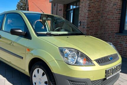 Ford Fiesta 110.000 km 3.000 &euro; Löningen 49624