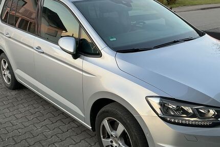 VW Touran 181.000 km 12.299 &euro; Ertingen 88521