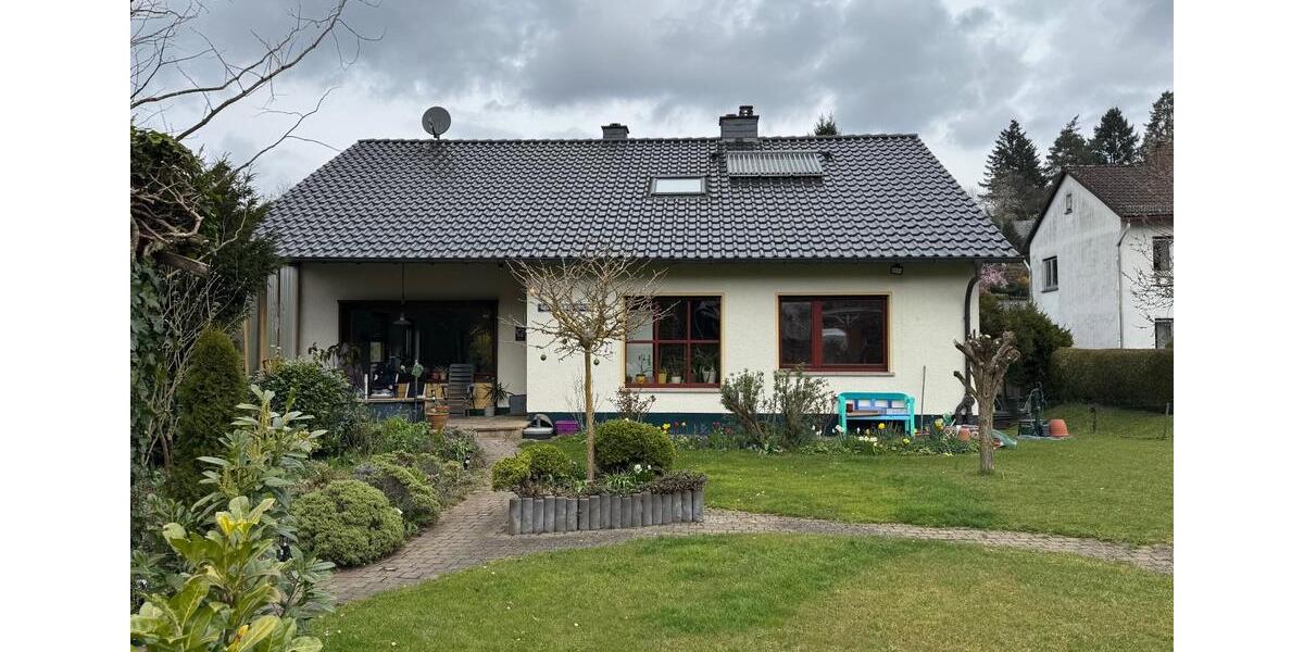 Einfamilienhaus Braunfels - 7 Zimmer, 220 m&sup2;, 434.000&euro; | Angebot:26368437