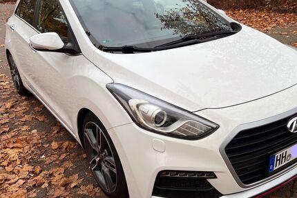 Hyundai i30 74.000 km 13.500 &euro; Hamburg 22115
