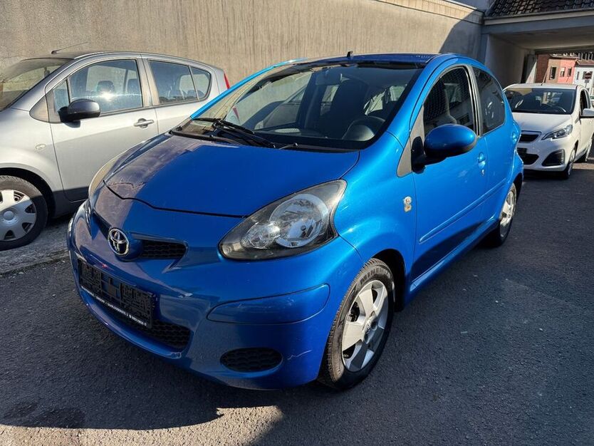 Aygo (X)