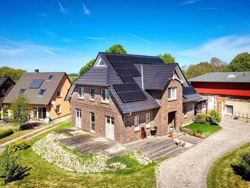 Haus zum Kaufen in Reddelich OT Brodhagen 799.000 € 225 m²