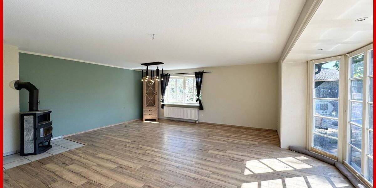 Mehrfamilienhaus, Wohnhaus Jübek - 6 Zimmer, 225 m&sup2;, 390.000&euro; | Angebot:26894347