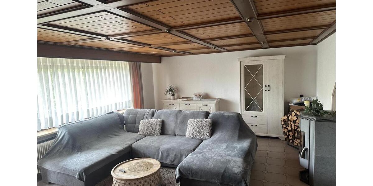 Erdgeschoßwohnung Mellrichstadt - 5 Zimmer, 120 m&sup2;, 950&euro; | Angebot:26502803