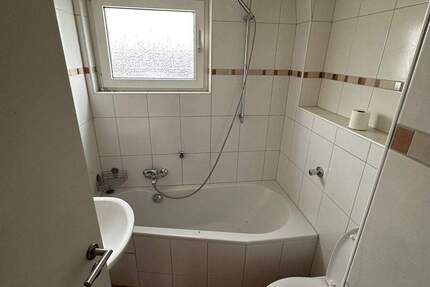 **Schöne Dreiraumwohnung mit zwei Balkonen und sofort frei, KAUFEN statt mieten!!*** 3 zimmer