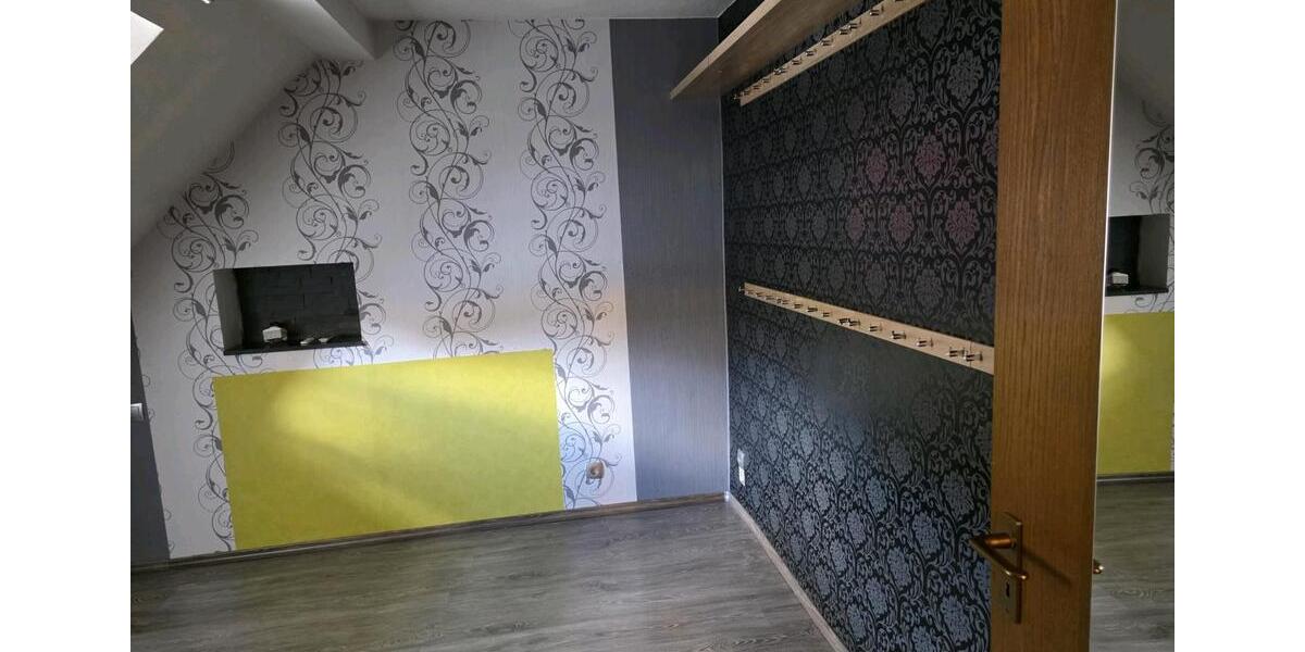 Dachgeschoßwohnung Herdorf - 4 Zimmer, 100 m&sup2;, 155.000&euro; | Angebot:26889413