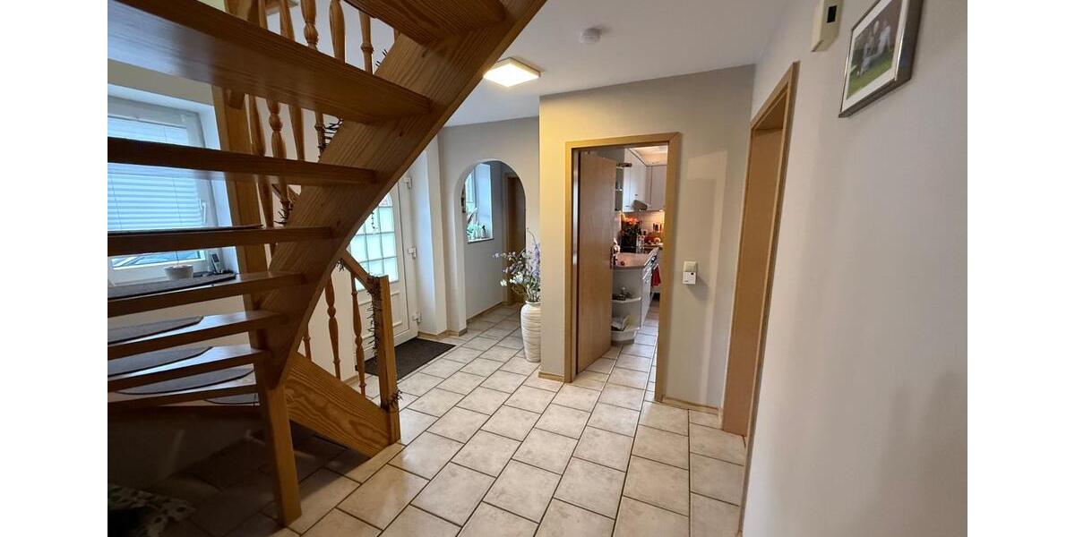 Haus zur Miete mit Garten, Carport, Terrasse, Nebengebäude 5 zimmer