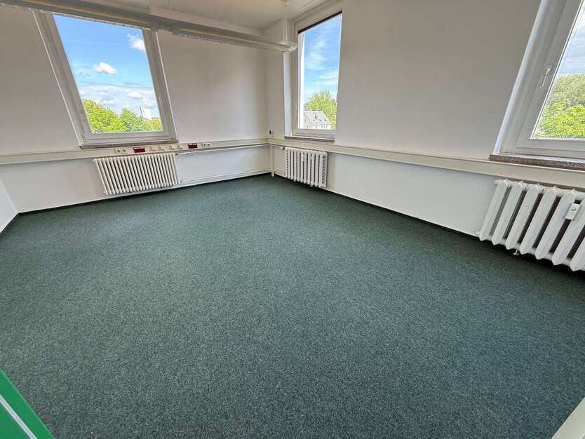 Büro in Chemnitz 650 € 113.24 m²