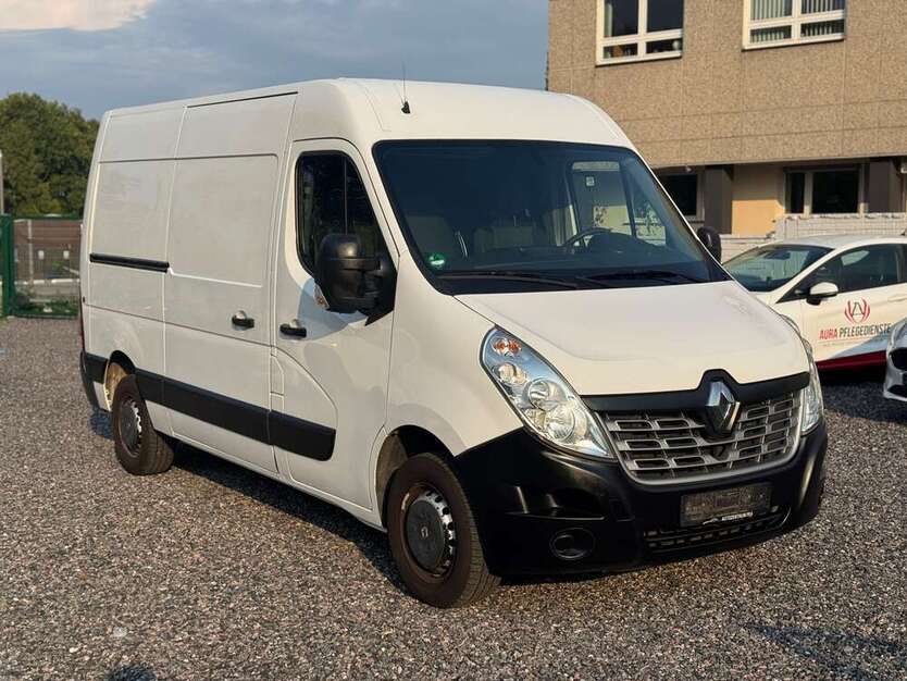 Renault Master 280.000 km 8.699 € Essen 45307