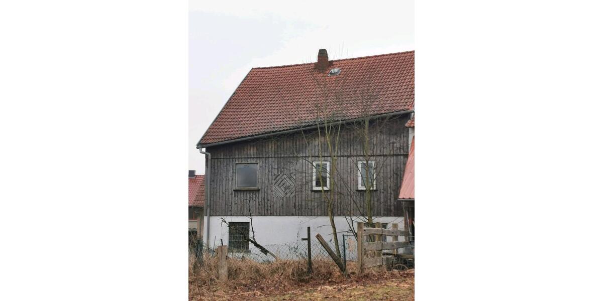 Einfamilienhaus Treffurt - 5 Zimmer, 300 m&sup2;, 23.000&euro; | Angebot:19722140