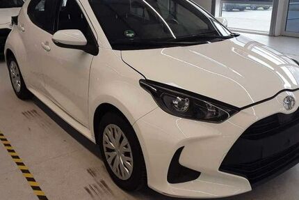 Toyota Yaris 25.700 km 14.900 € Sommerach 97334