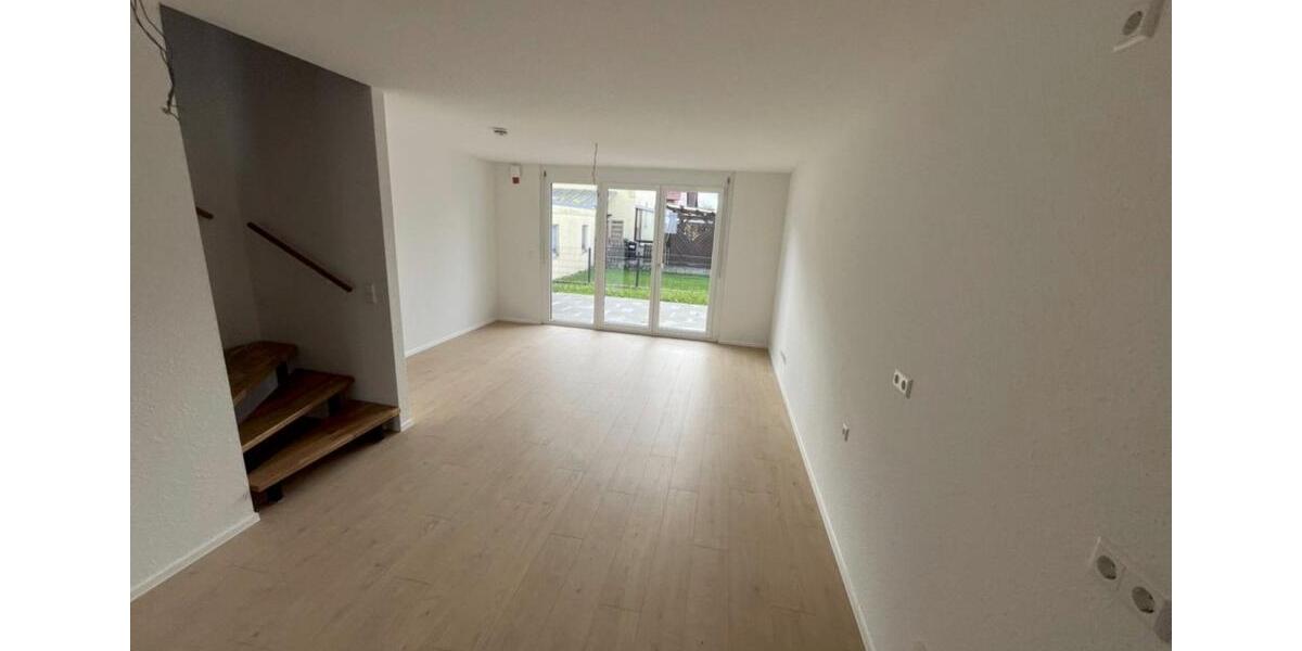 Reihenhaus Weingarten (Baden) - 5.5 Zimmer, 111 m&sup2;, 1.715&euro; | Angebot:24830170