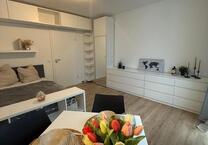 NEU! Modernes Apartment hochwertig möbliert mit Balkon