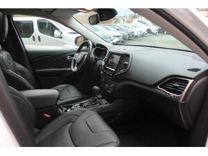 Jeep Cherokee Overland 4WD 76.550 km 24.990 &euro; Bad Endbach 35080