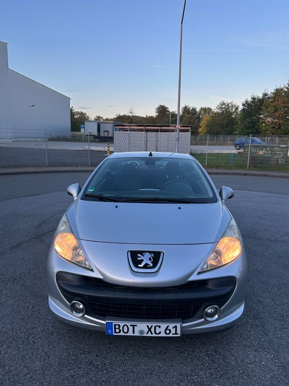 Peugeot 207 108.000 km 3.800 € Bottrop 46238