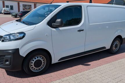 Opel Vivaro 31.000 km 22.800 &euro; Tespe 21395