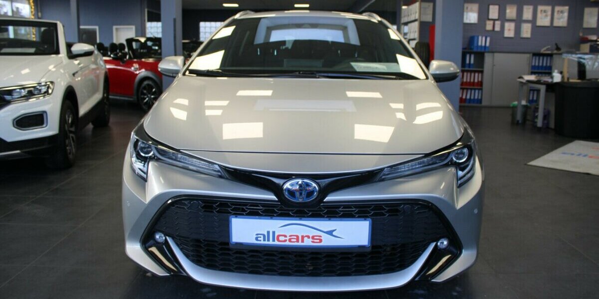 Toyota Corolla 2.0 Touring Sports Hybrid Team Deutschland 77.720 km 21.980 &euro; Euskirchen 53881