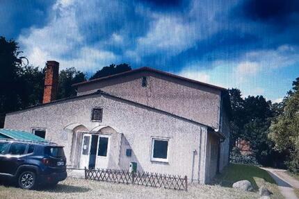 Zentrale Sporthalle, Lager, BürosOstsee+Option für Autohändler zimmer