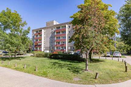 Wohnung Brandenburg an der Havel Hohenstücken - 1 Zimmer, 34 m&sup2;, 221&euro; | Angebot:27312561