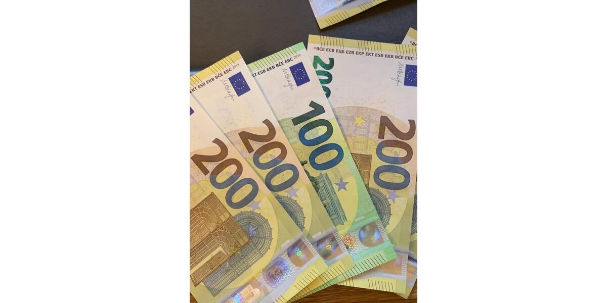 LADEN TOPLAGE-EG 32qm,OG 52qm, 01.26-Therapie-Praxis-Versicherung-Beratungen-Büros -Shop-Handel-Electronic-Diagnosen-Uhrmacher-Tel.Shop zimmer