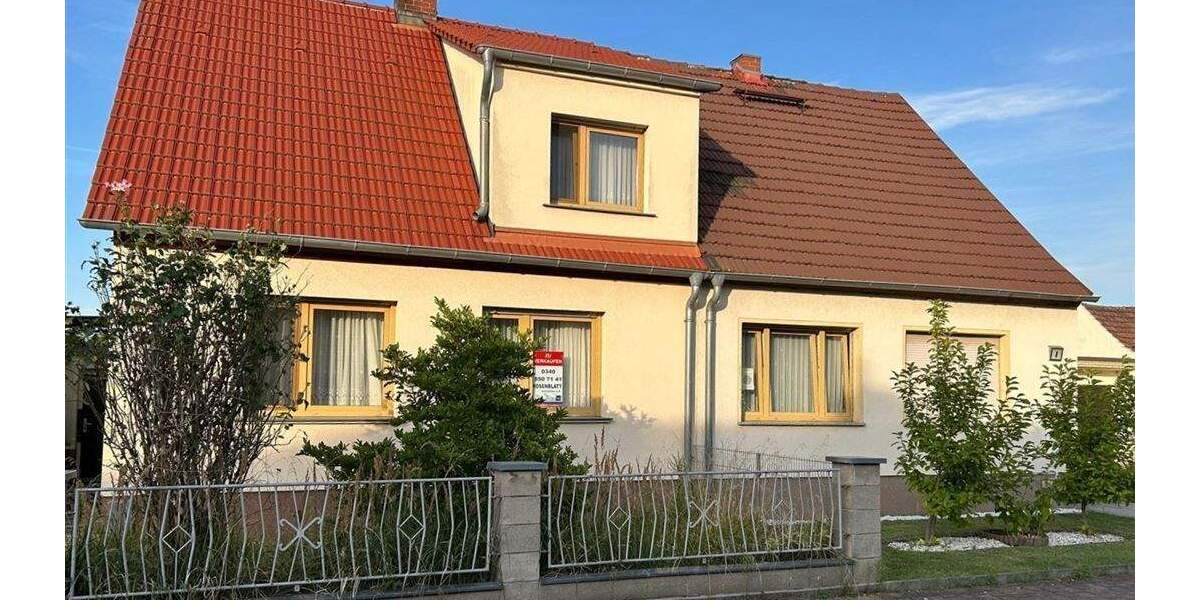 Doppelhaushälfte Gräfenhainichen - 5 Zimmer, 95 m&sup2;, 89.500&euro; | Angebot:25661439
