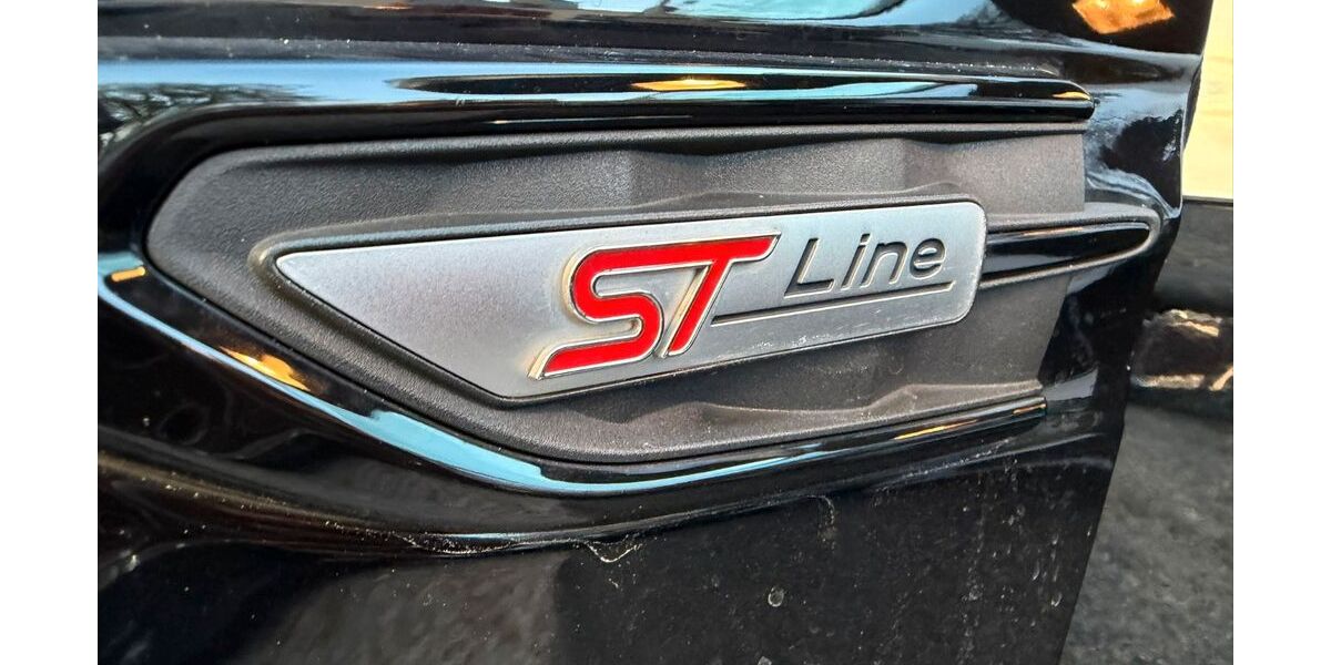 Ford Kuga 90.000 km 12.999 € Salzkotten 33154