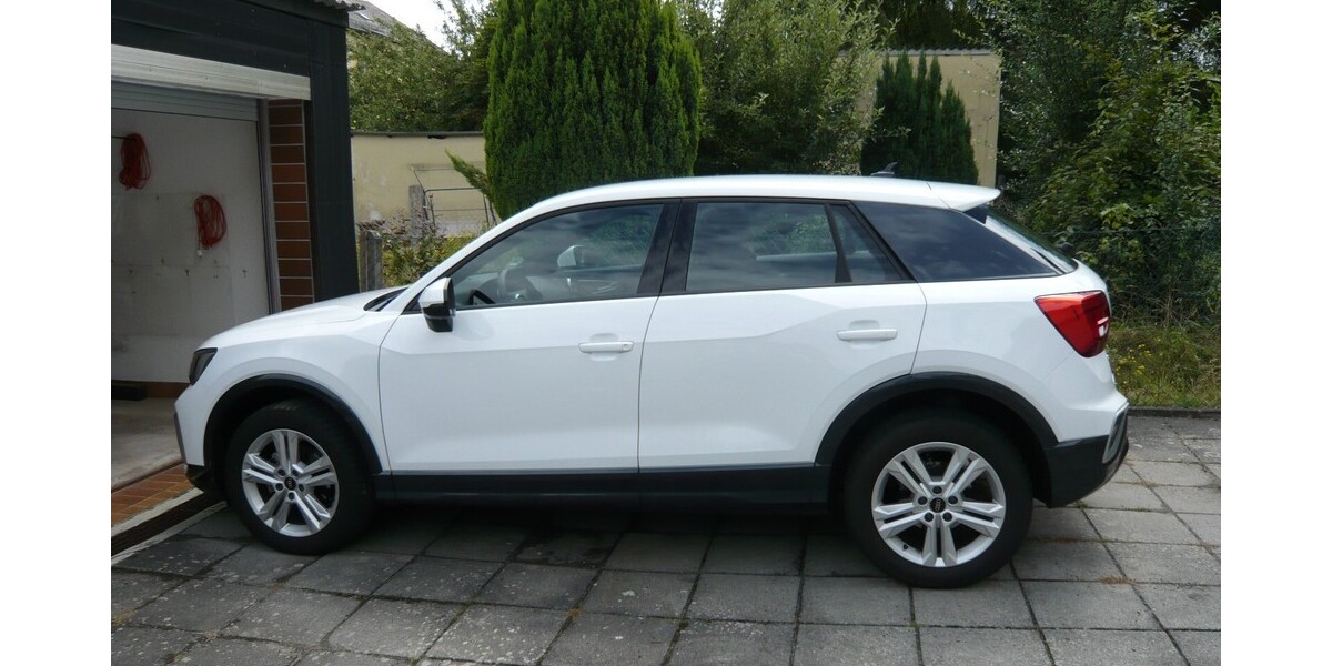 Audi Q2 12.000 km 25.777 € Arzberg 95659
