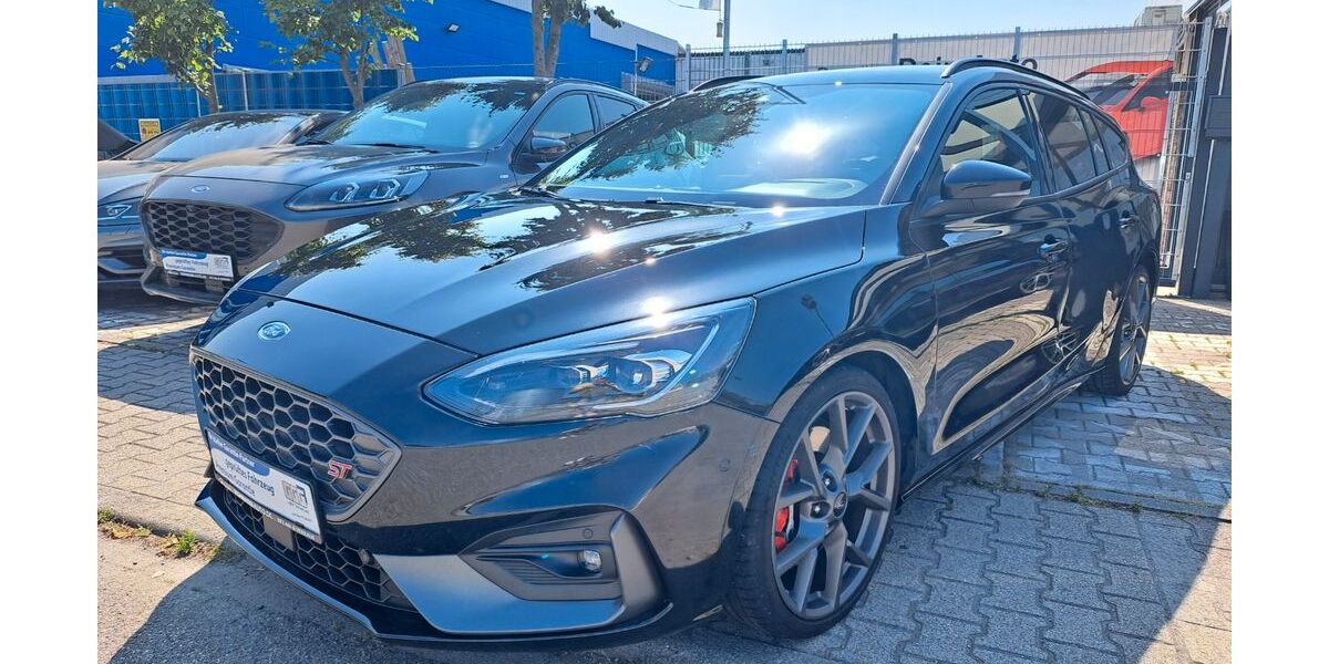 Ford Focus 55.000 km 24.990 € Brühl 68782