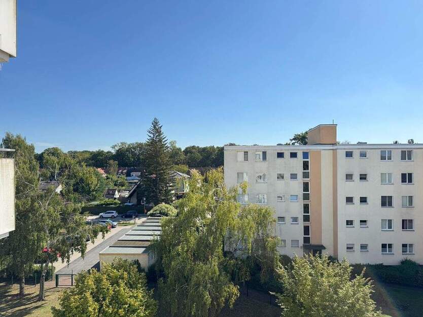 Helle 3-Zimmer-Wohnung mit Balkon und Aufzug in Reinickendorf 3 zimmer