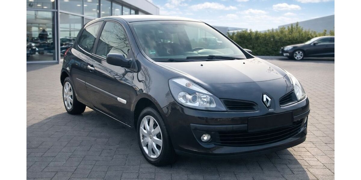 Renault Clio 122.421 km 2.990 &euro; Melle 49324