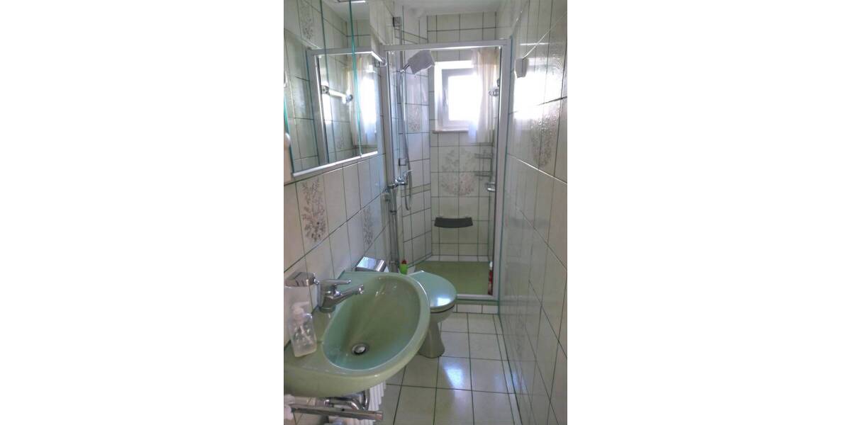 Doppelhaushälfte Trossingen - 9 Zimmer, 140 m&sup2;, 319.000&euro; | Angebot:26358877